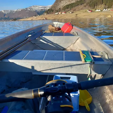 Fjord & Fjell Idyll *